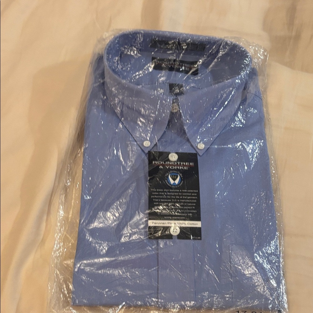 Roundtree & Yorke Men's Classic Blue Dress Shirt